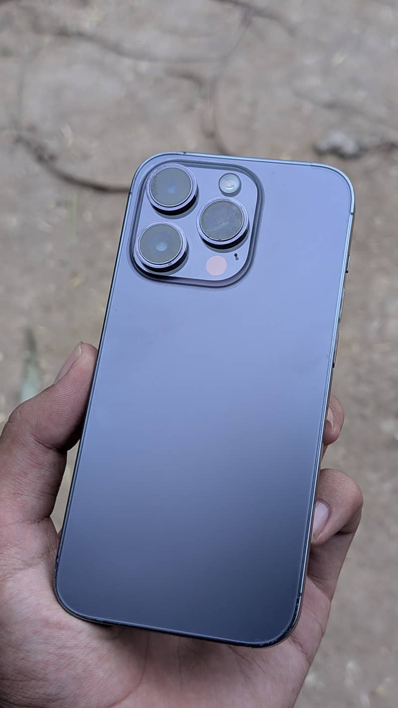 Apple iPhone 14 Pro 0