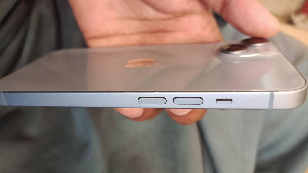 Apple iPhone 14 2