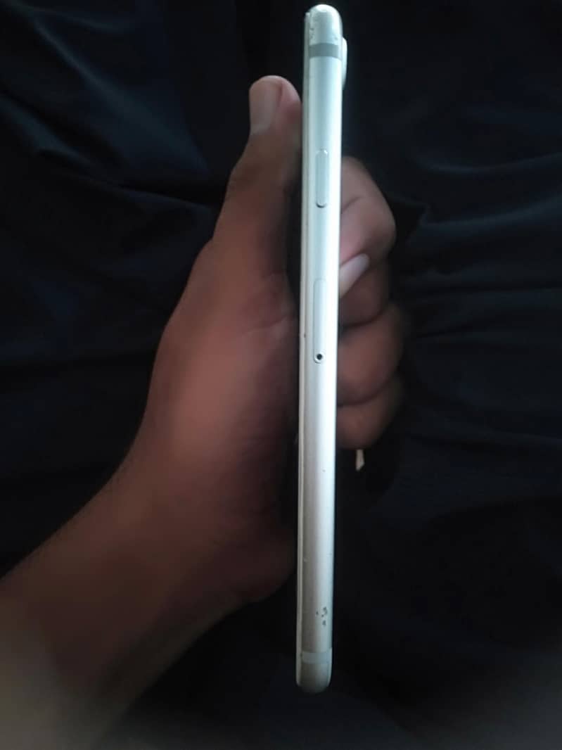 Apple iPhone 7 2