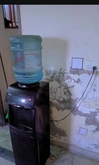 Water_Dispenser