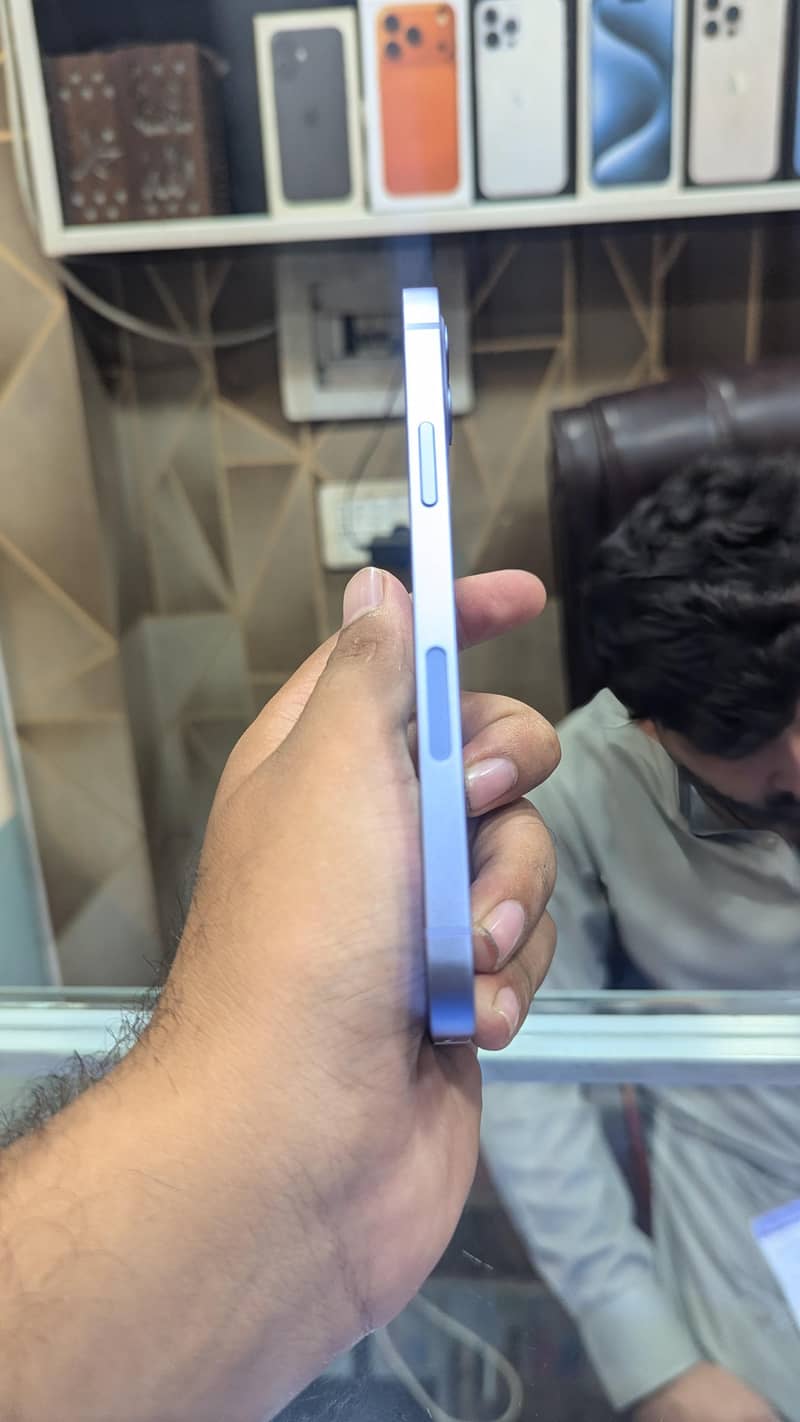 Apple iPhone 12 5