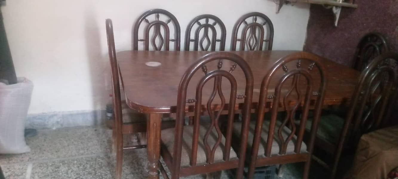 Dining Table 0