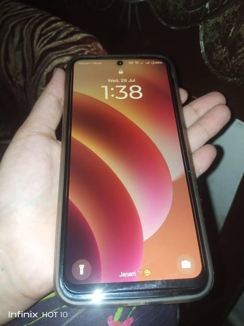 Realme C85 1