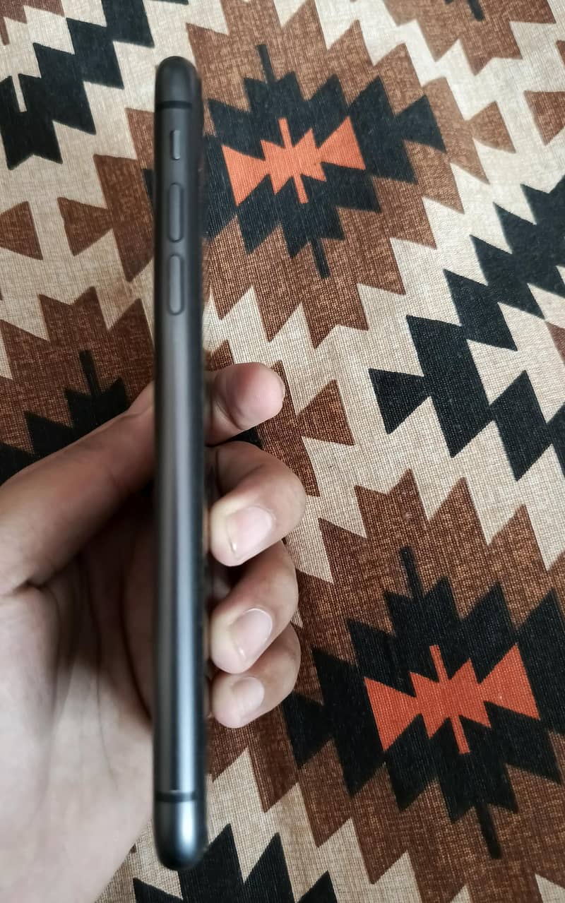 Apple iPhone 11 1
