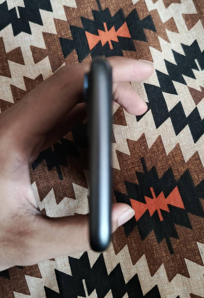 Apple iPhone 11 2