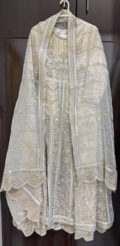 Full length maxi two time used fully new condition
