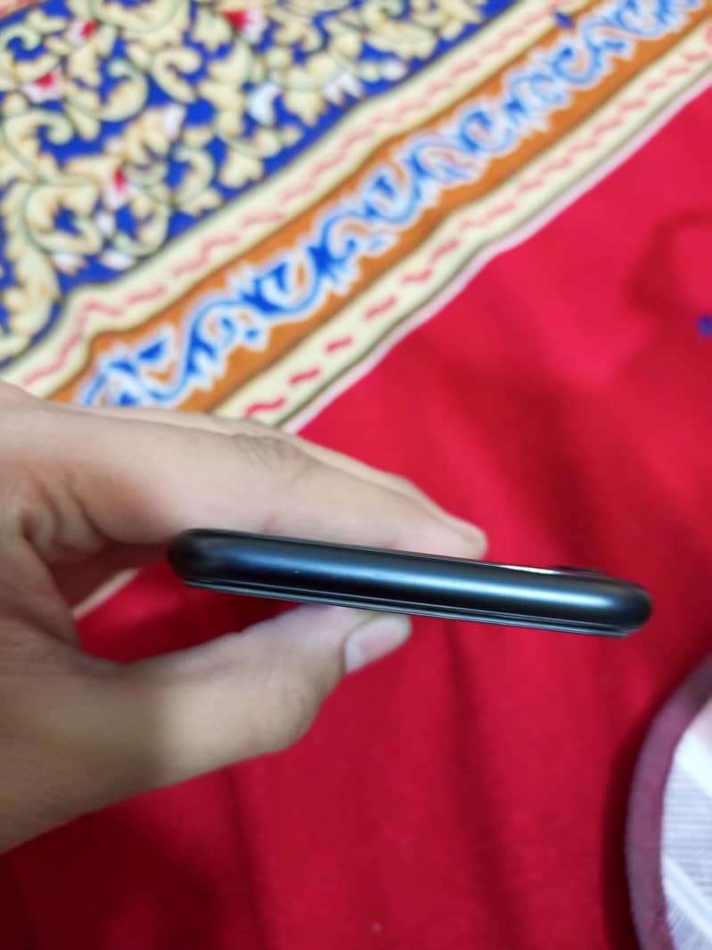 Apple iPhone SE 6