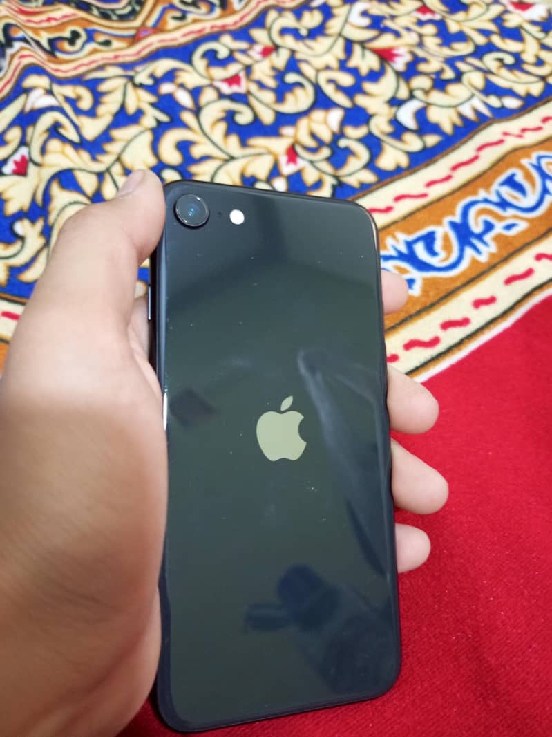 Apple iPhone SE 8
