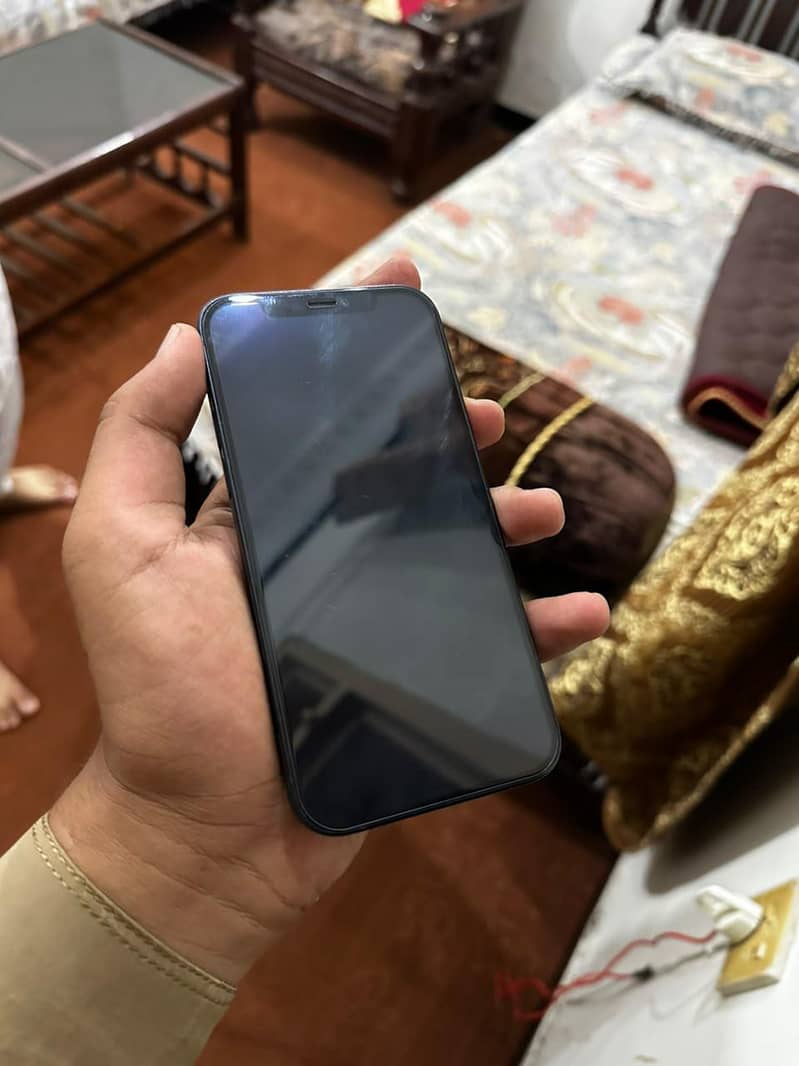 Apple iPhone 12 5