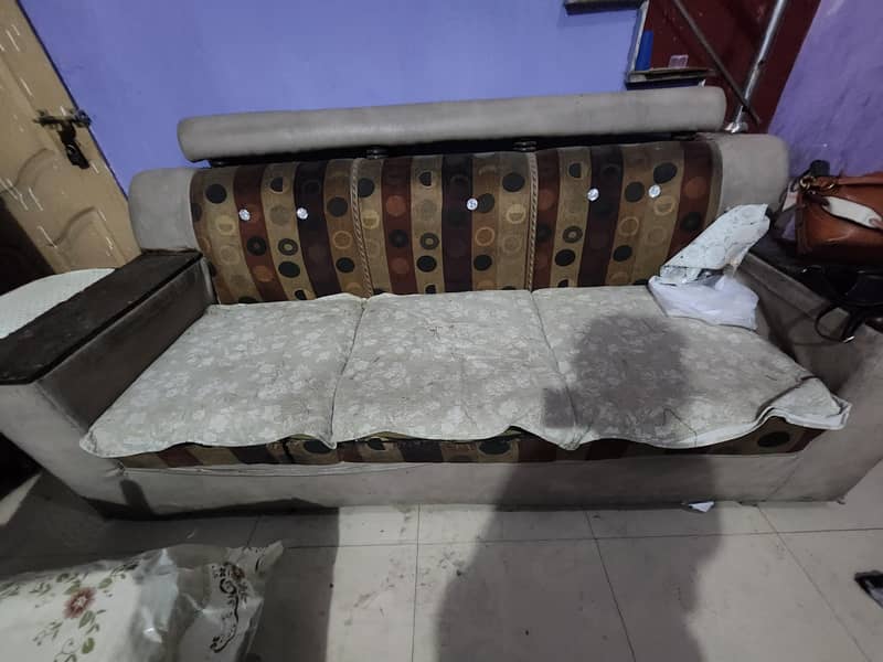 Sofa 6 seated 2