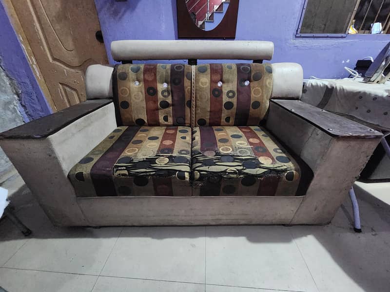 Sofa 6 seated 5