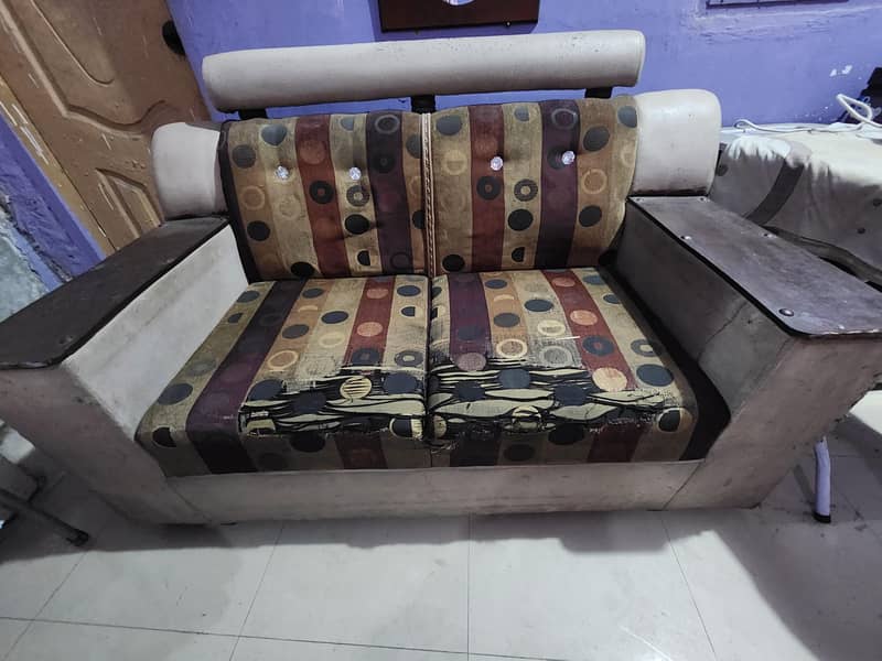 Sofa 6 seated 6