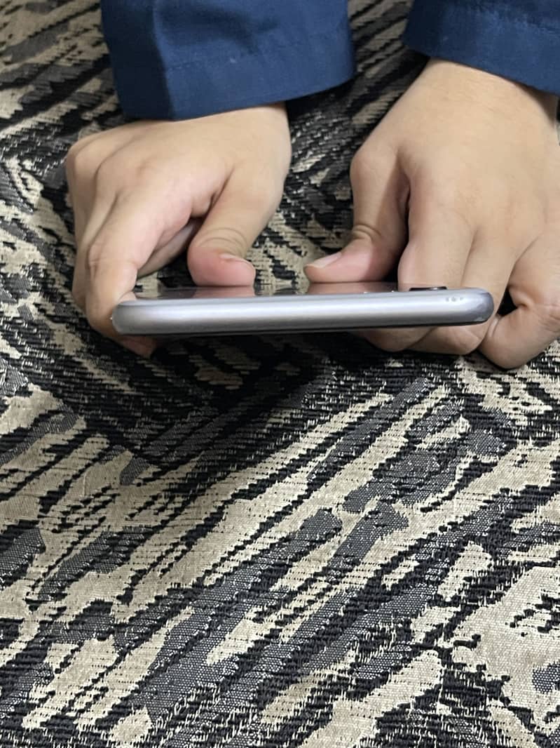Apple iPhone 6S Plus 2