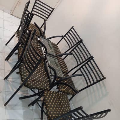 iron dinning table+ heavy glass with 8 chairs