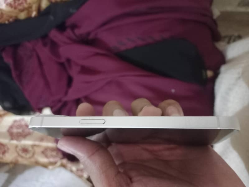 Apple iPhone 14 4