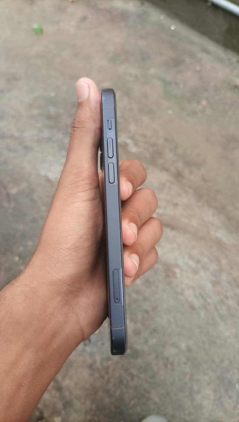 Apple iPhone 12 2