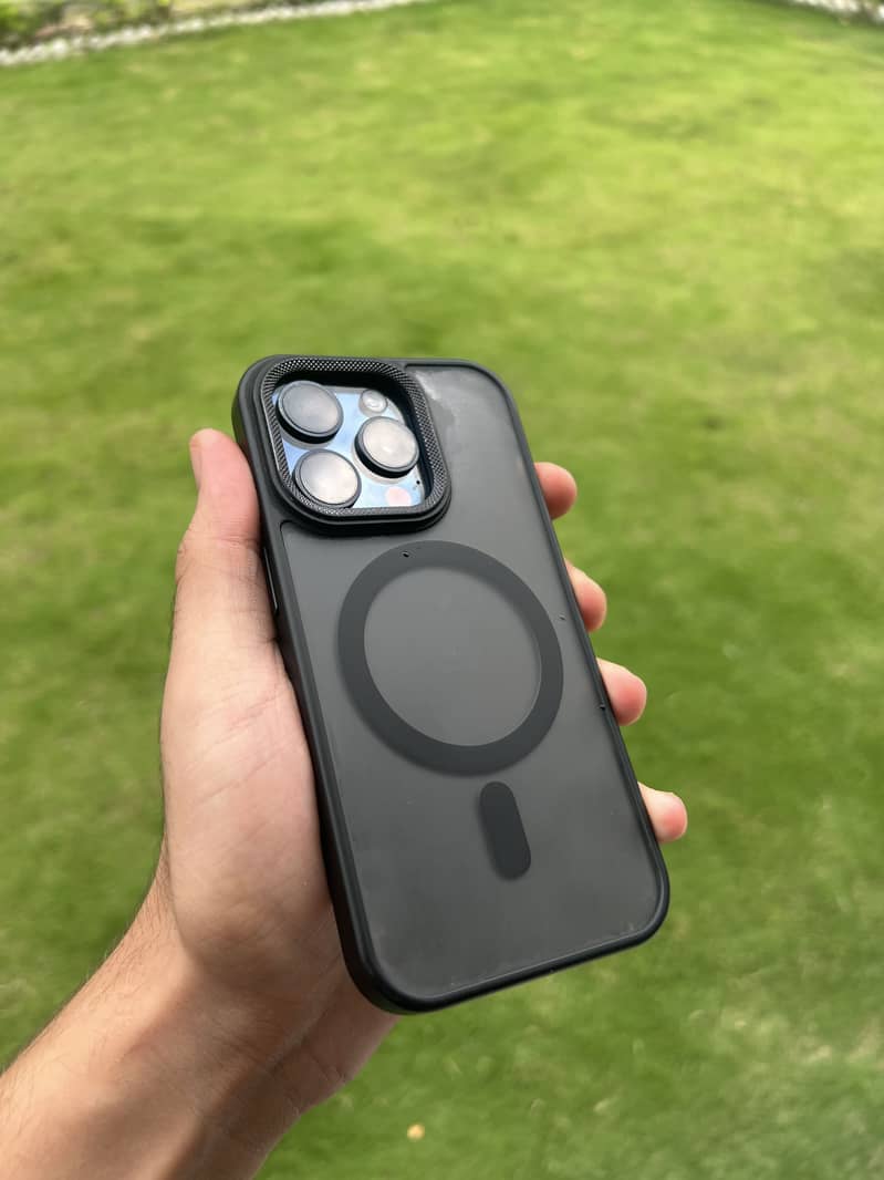 Apple iPhone 15 Pro 4