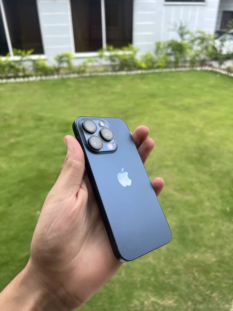 Apple iPhone 15 Pro 6