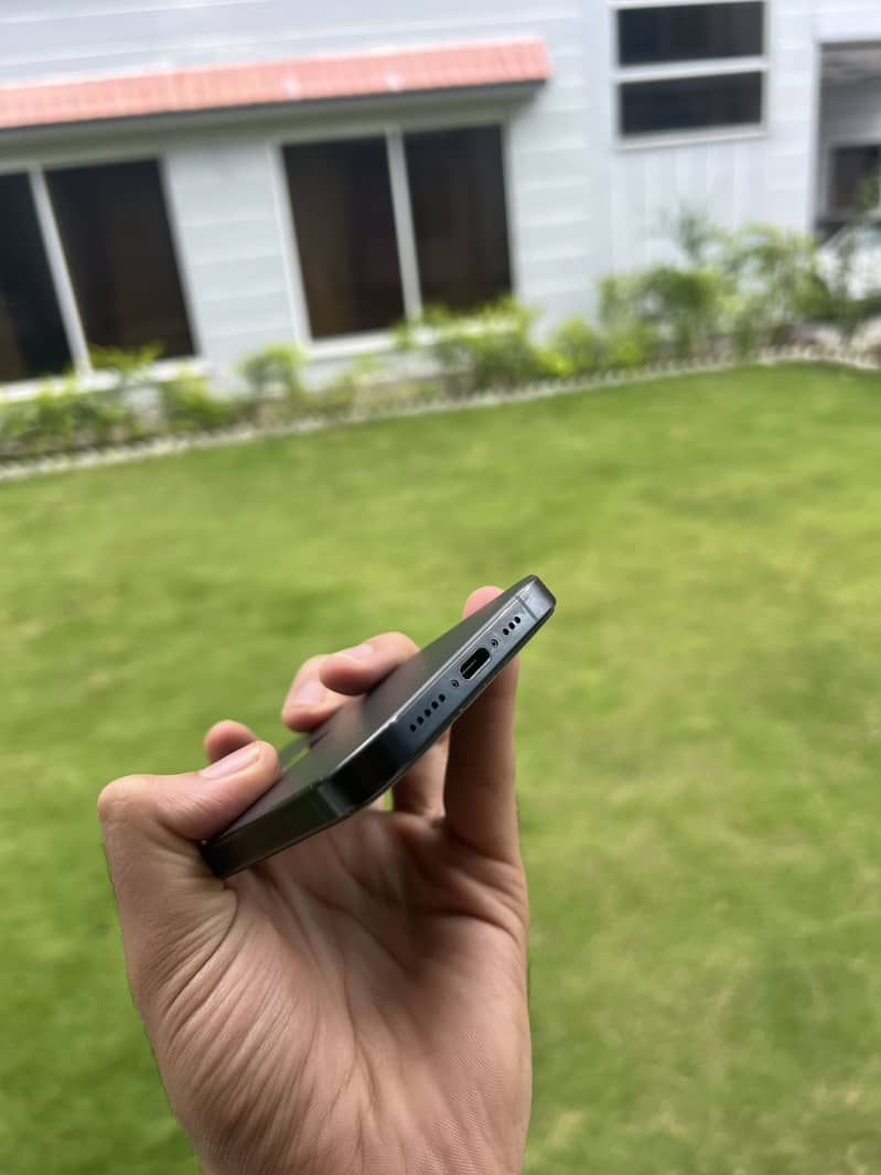 Apple iPhone 15 Pro 7