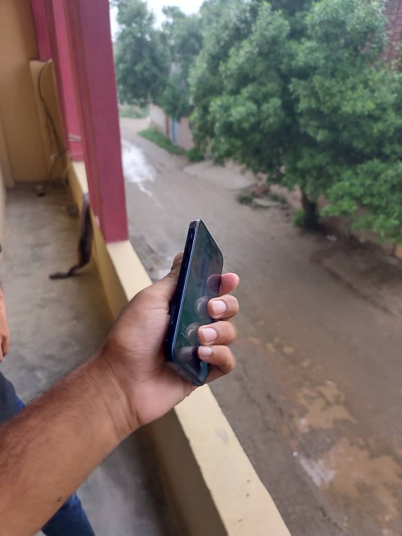 Apple iPhone 12 mini 6