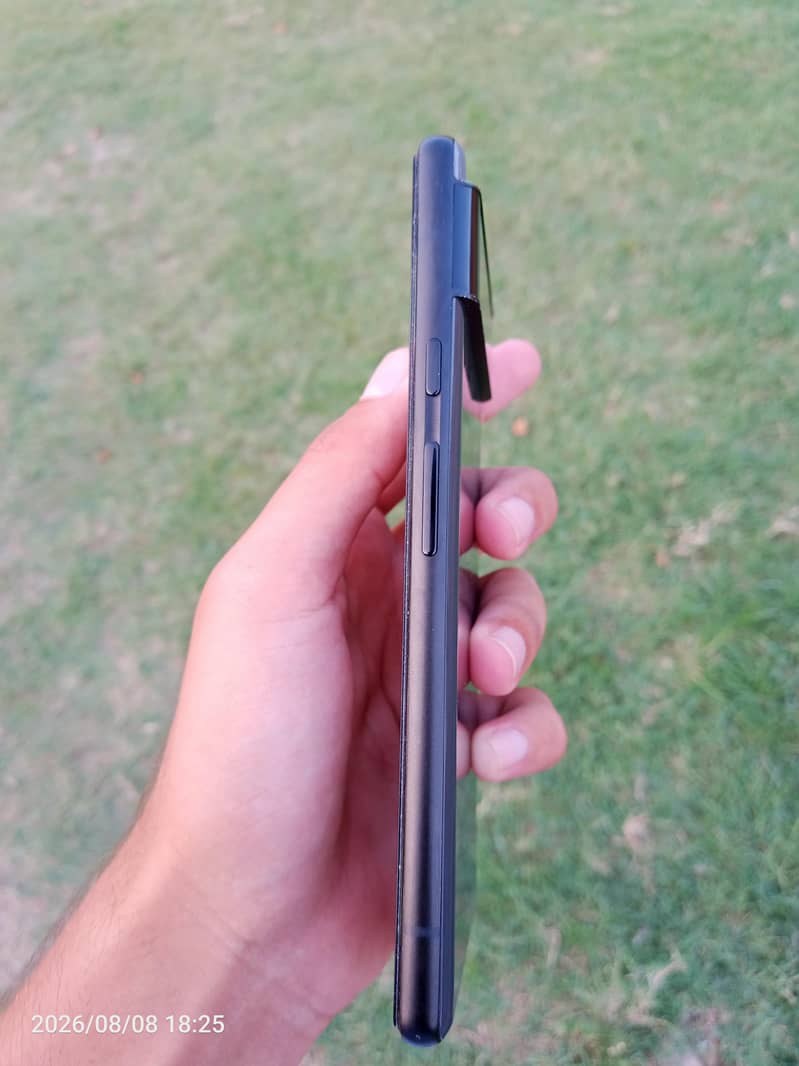 Google Pixel 6 4