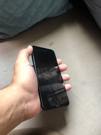 Apple iPhone 7