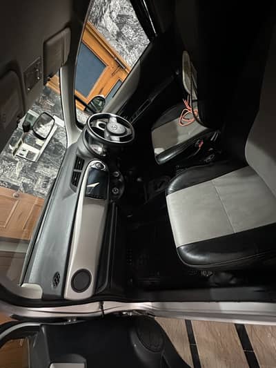 Toyota Vitz 2011