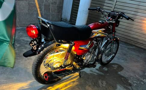Urgent Sale New Original Condition Honda 125 Modol 25+26
