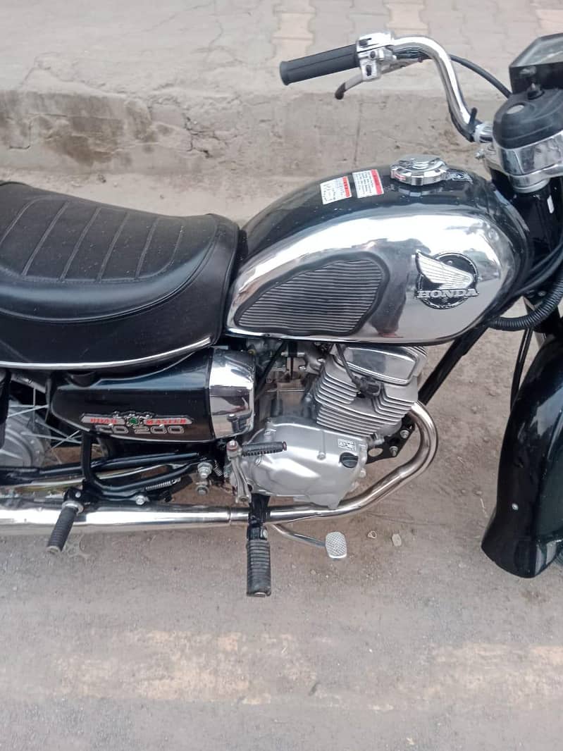 Honda Road Master CD 200 Self Start | VIP Original Condition | Bike 3