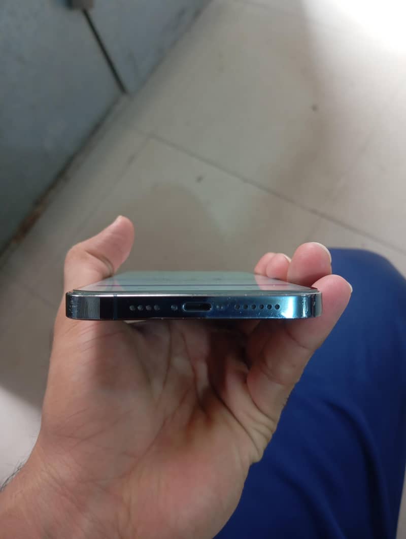 Apple iPhone 12 Pro Max 2