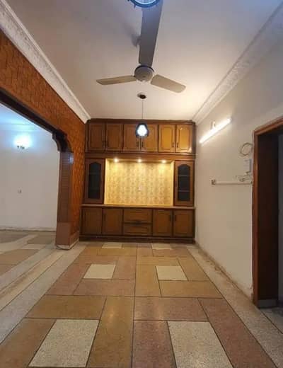 G-11/1 Size 8 Marla Upper Floor Portion For Rent
