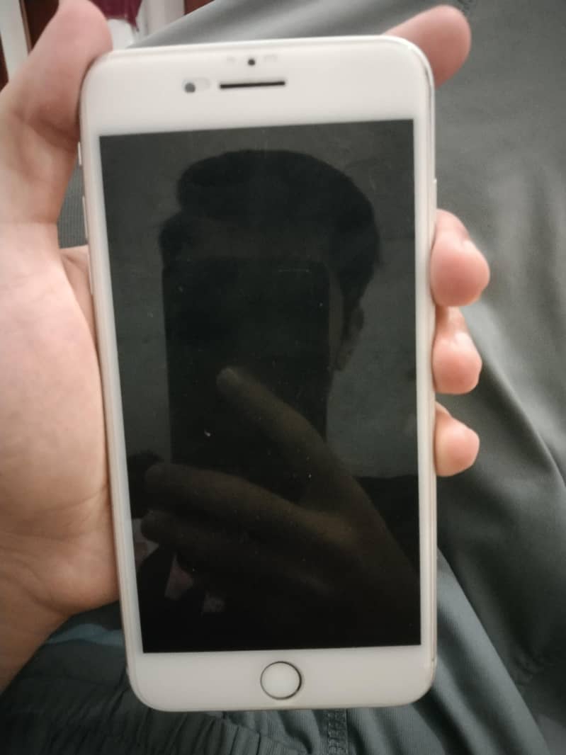 Apple iPhone 8 Plus 0
