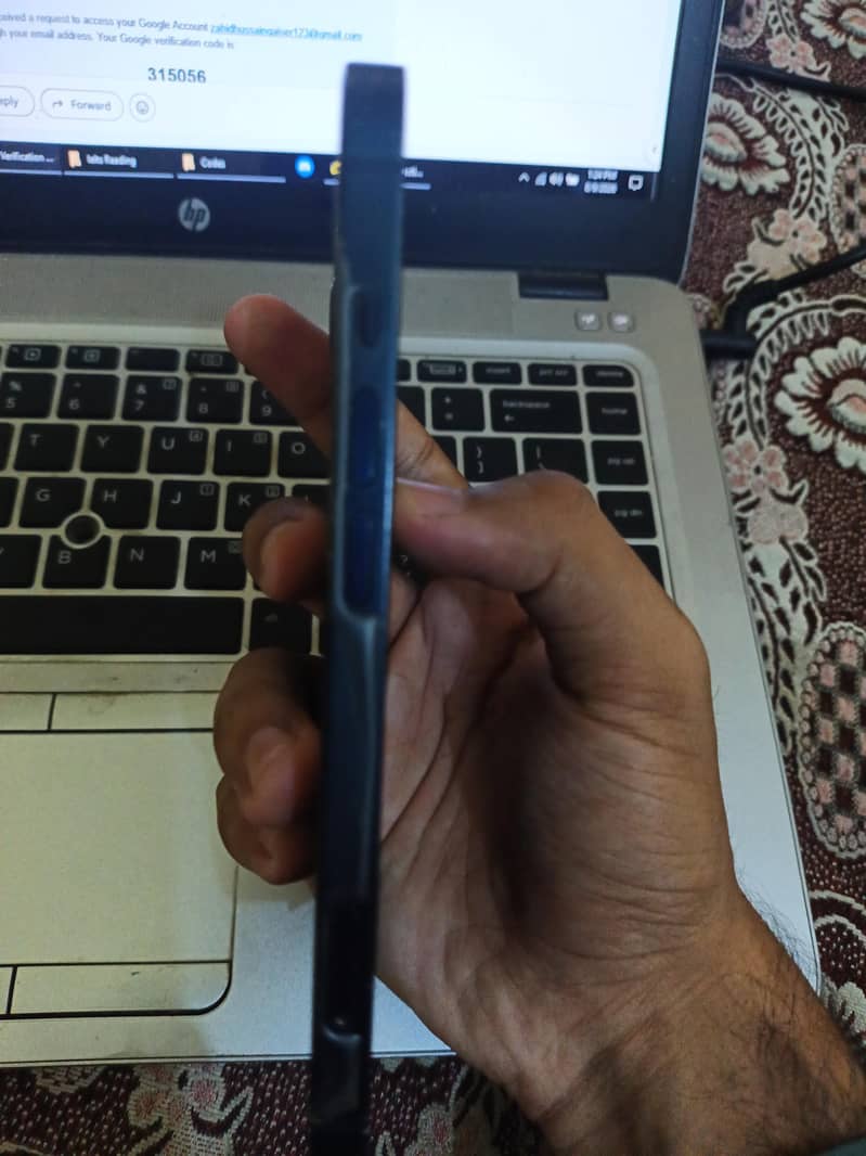 Apple iPhone 13 2