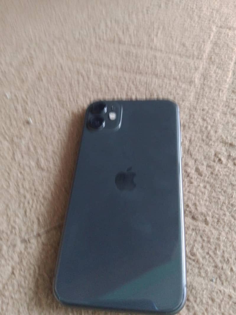 Apple iPhone 11 7