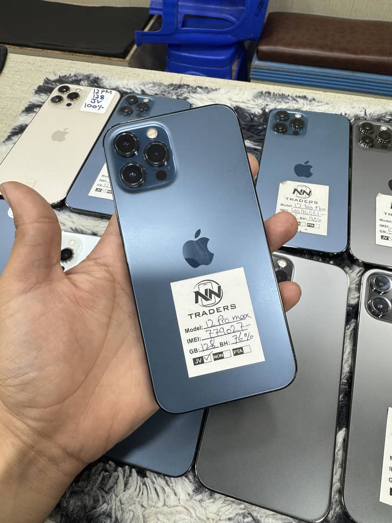 Apple iPhone 12 Pro Max 4