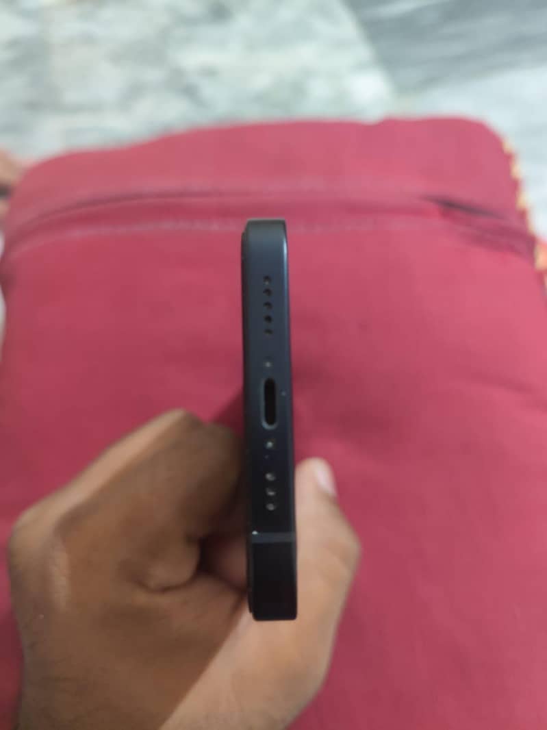 Apple iPhone 12 3