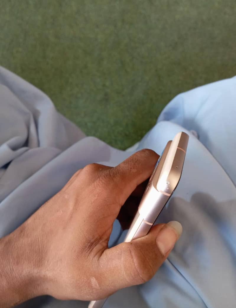 Google Pixel 8 1
