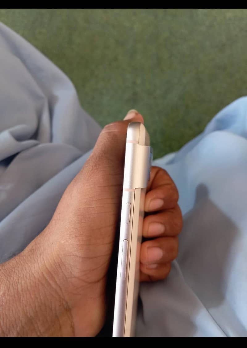 Google Pixel 8 2