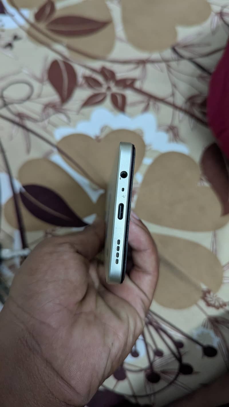realme Note 70 4