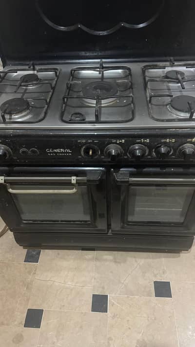 5 burner cooking range in best condition