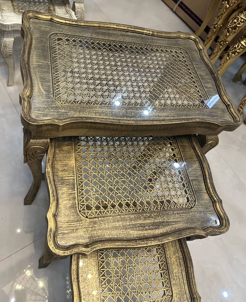 Nesting table 2