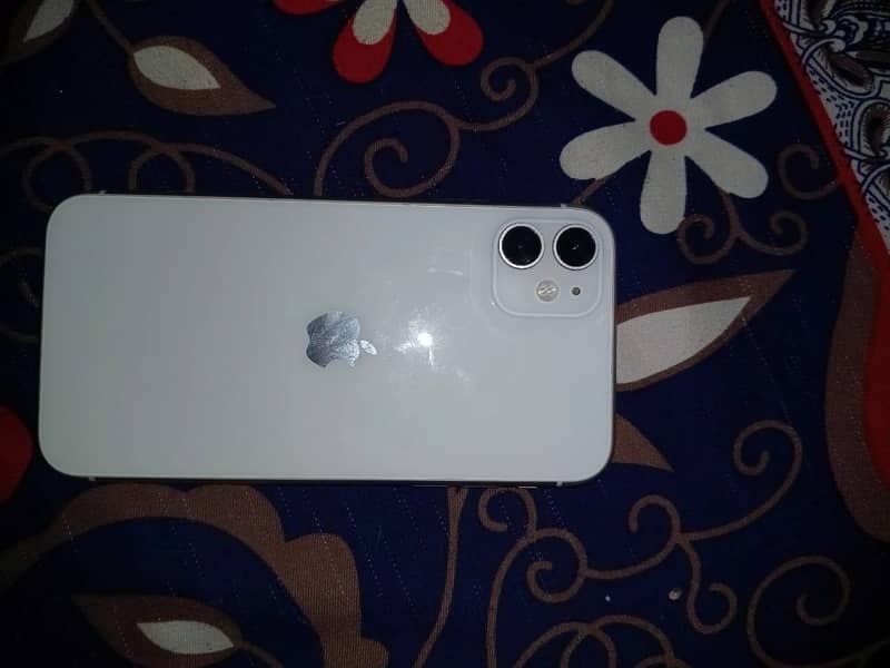 Apple iPhone 11 jv 0