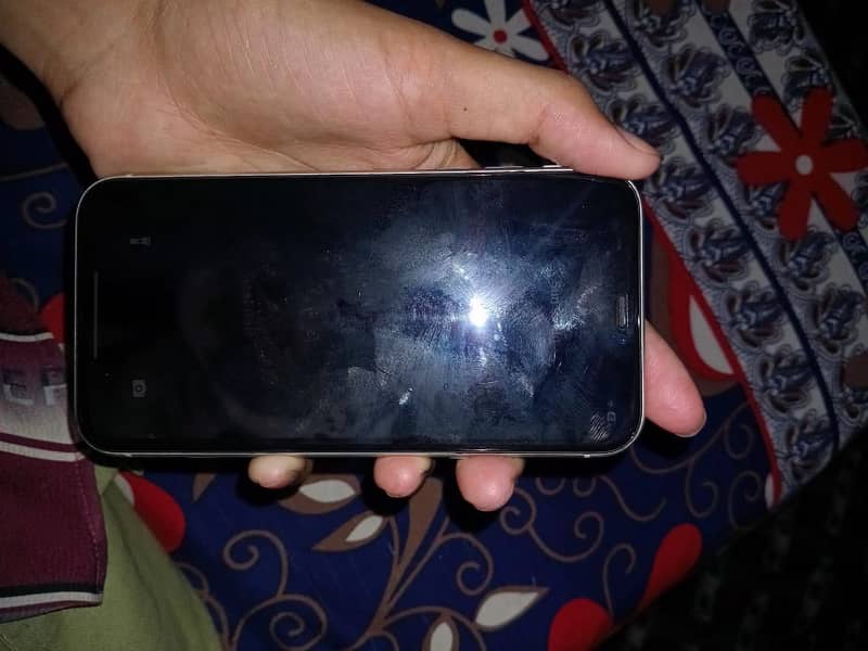 Apple iPhone 11 jv 1