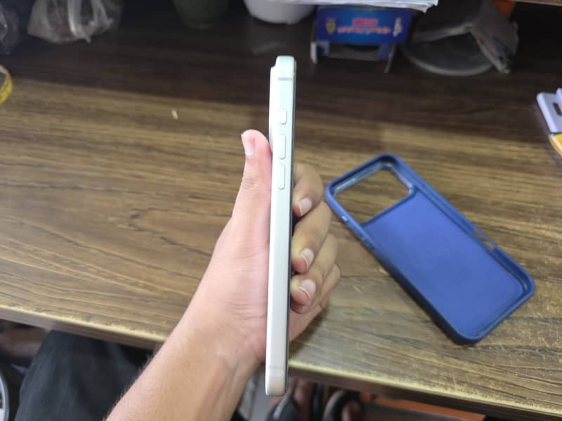 Apple iPhone 17 Pro Max 5