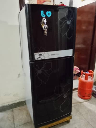 Orient Medium size fridge for sell