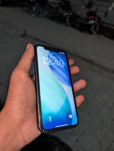 Apple iPhone 11