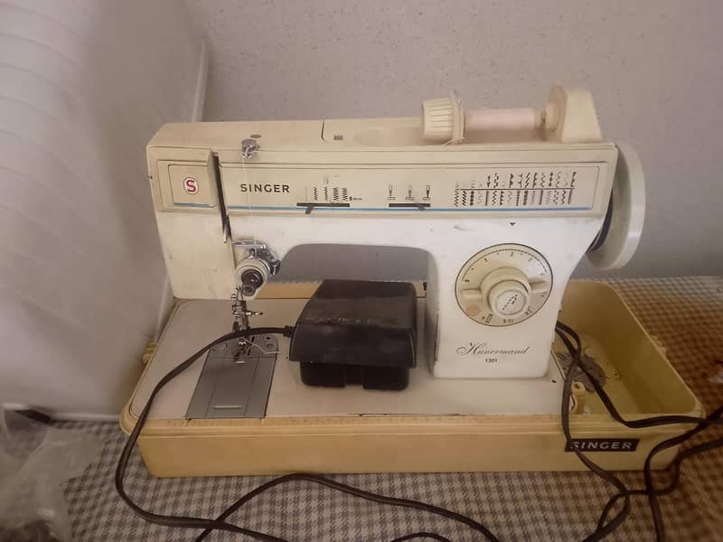 singer sewing machine 0
