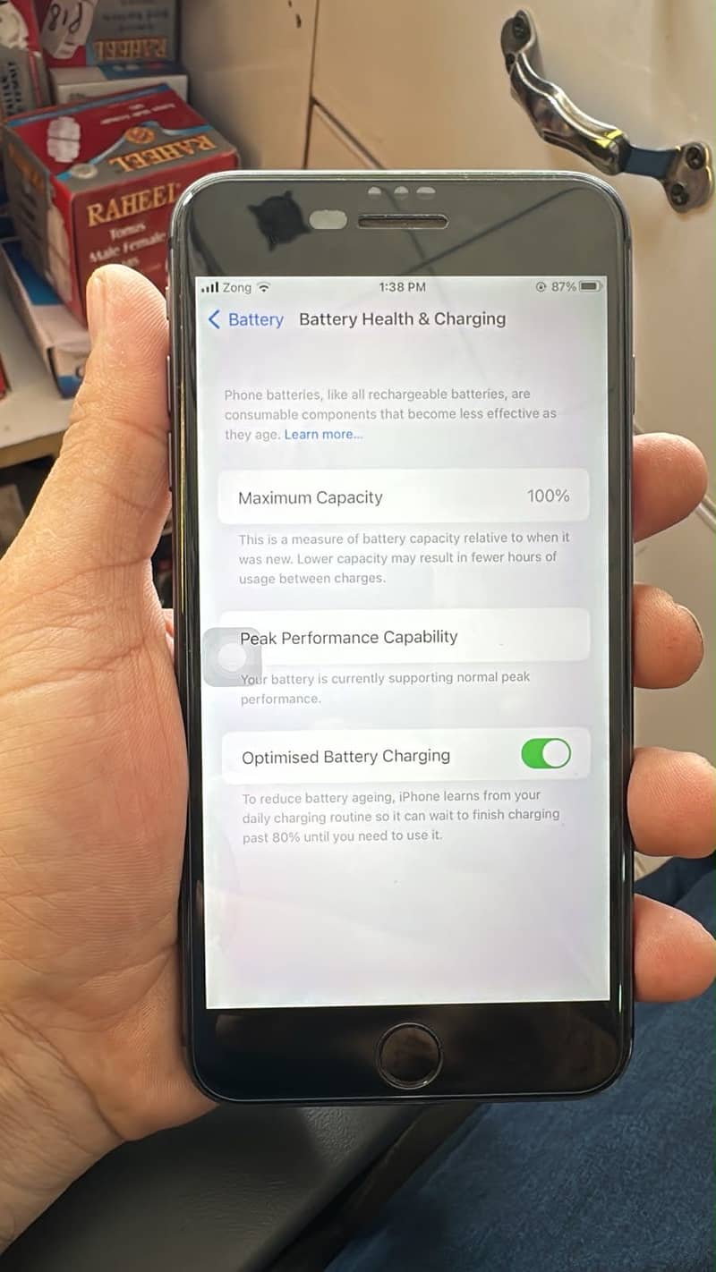 Apple iPhone 8 Plus 0
