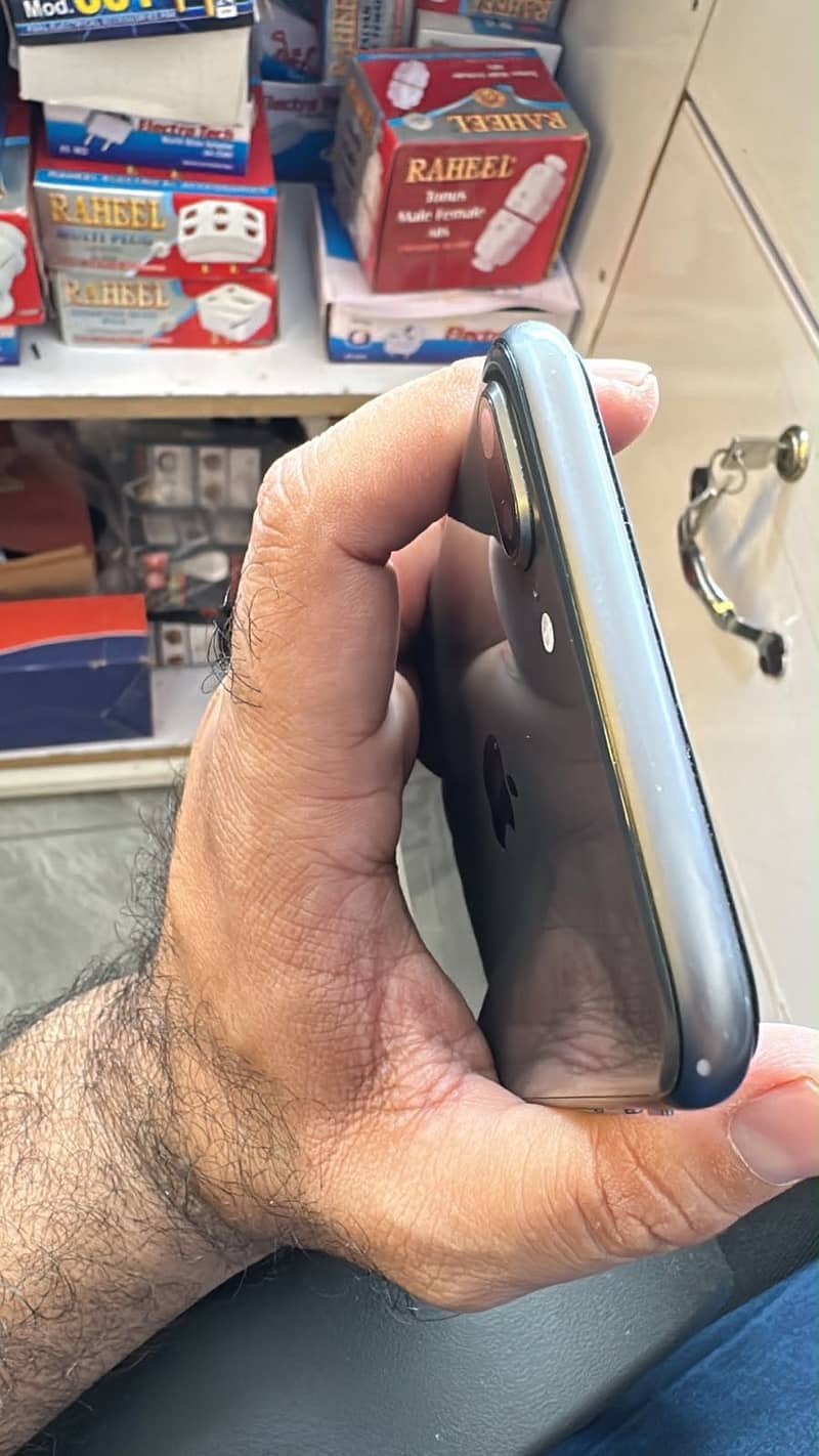 Apple iPhone 8 Plus 6