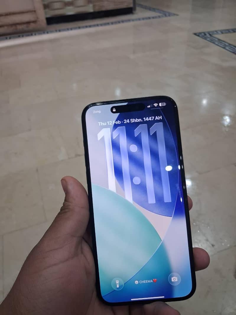 Apple iPhone 15 Pro Max 2
